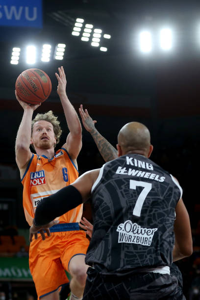 球队主帅也 球队主帅也