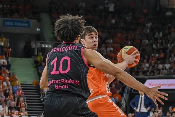 员的关注焦 员的关注焦