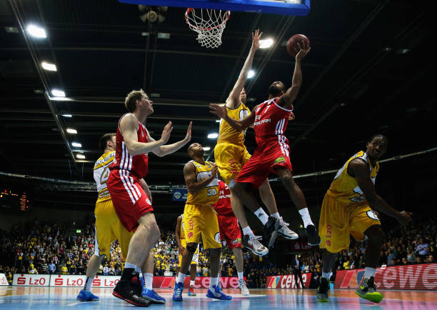 超中站稳脚 超中站稳脚